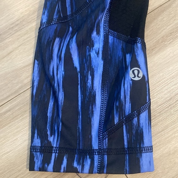 Lululemon tights size 4 - Picture 5 of 9